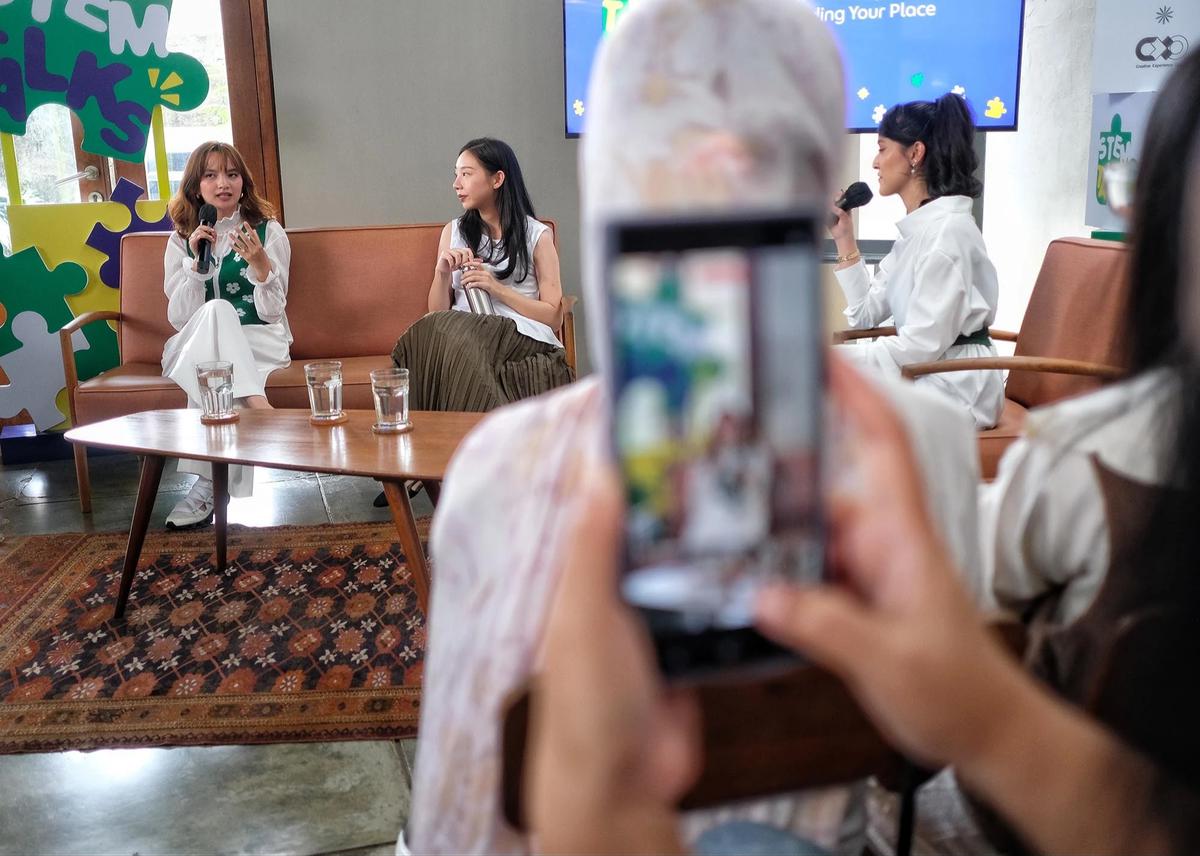 FOTO: Perempuan Muda Berbagi Inspirasi Menembus Dunia Teknologi