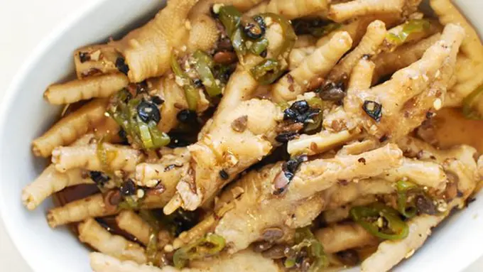 Ceker cabai ijo/copyright Serious Eats