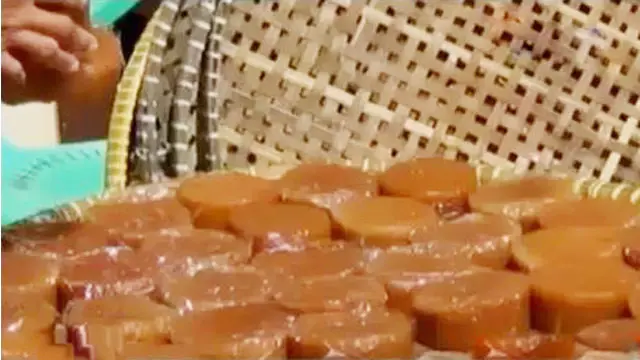 Segmen 3: Pesanan Kue Keranjang Meningkat Menjelang Tahun Baru Imlek