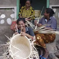 Cerita Du Anyam memberdayakan perempuan selama satu dekade lewat menganyam (@du_anyam)