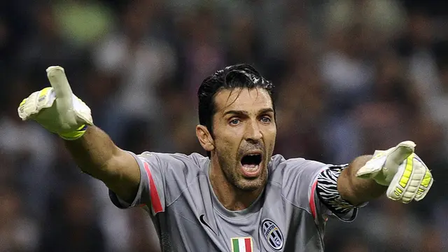 Tevez Permalukan AC Milan