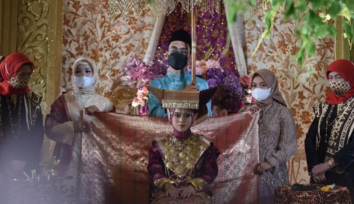 Malam Bainai Lesti Kejora (Instagram/antv_official)