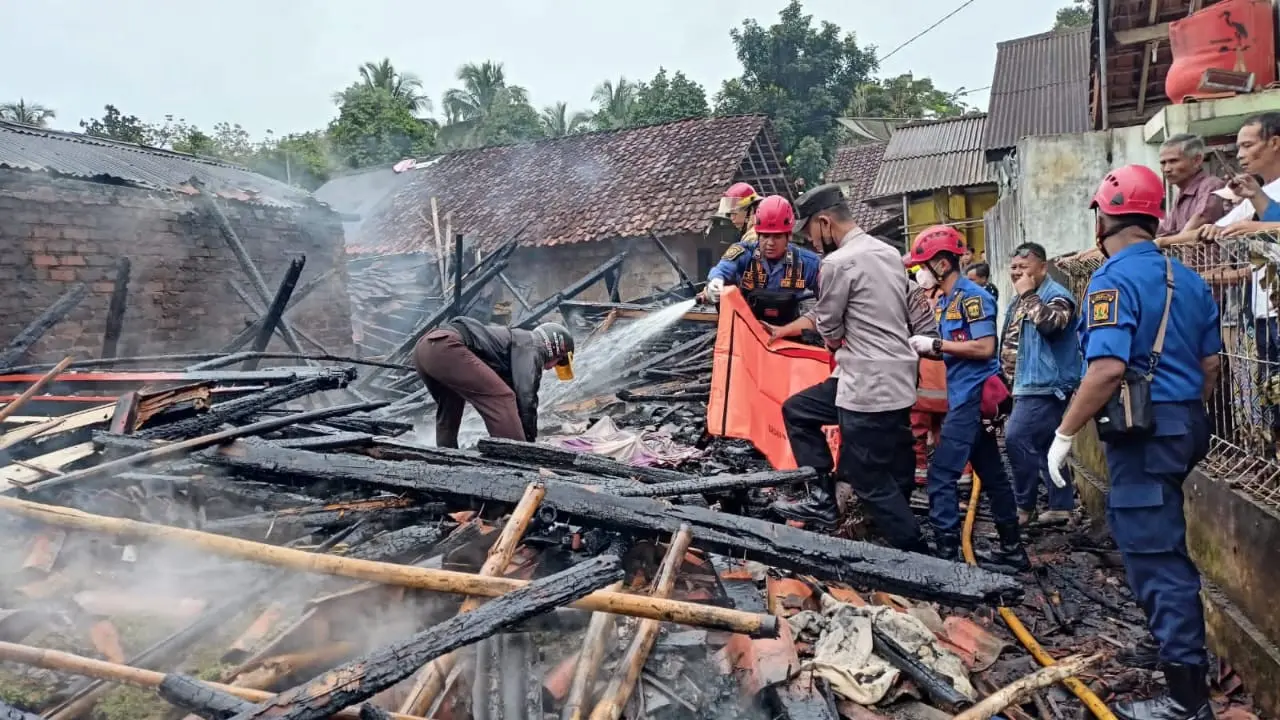 Lansia di Sukabumi Tewas Terbakar