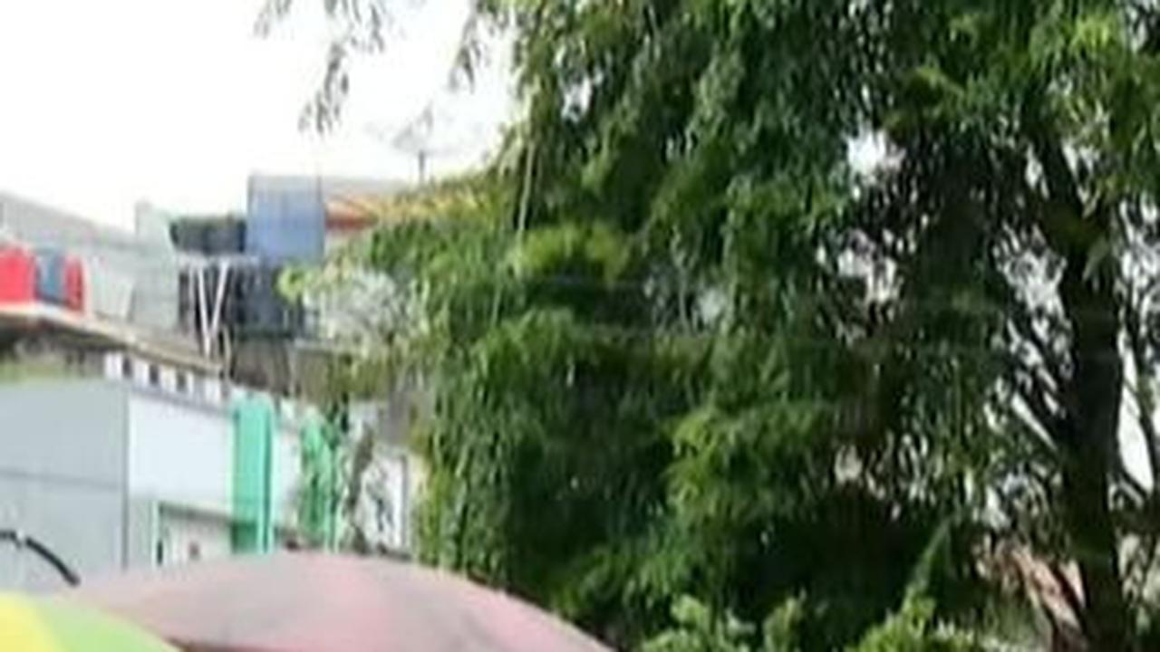 Berburu Takjil di Pasar Ramadan Kebon Kacang Jakpus, Bakwan Pontianak sampai Ayam Cabai Hijau Jadi Favorit Pengunjung