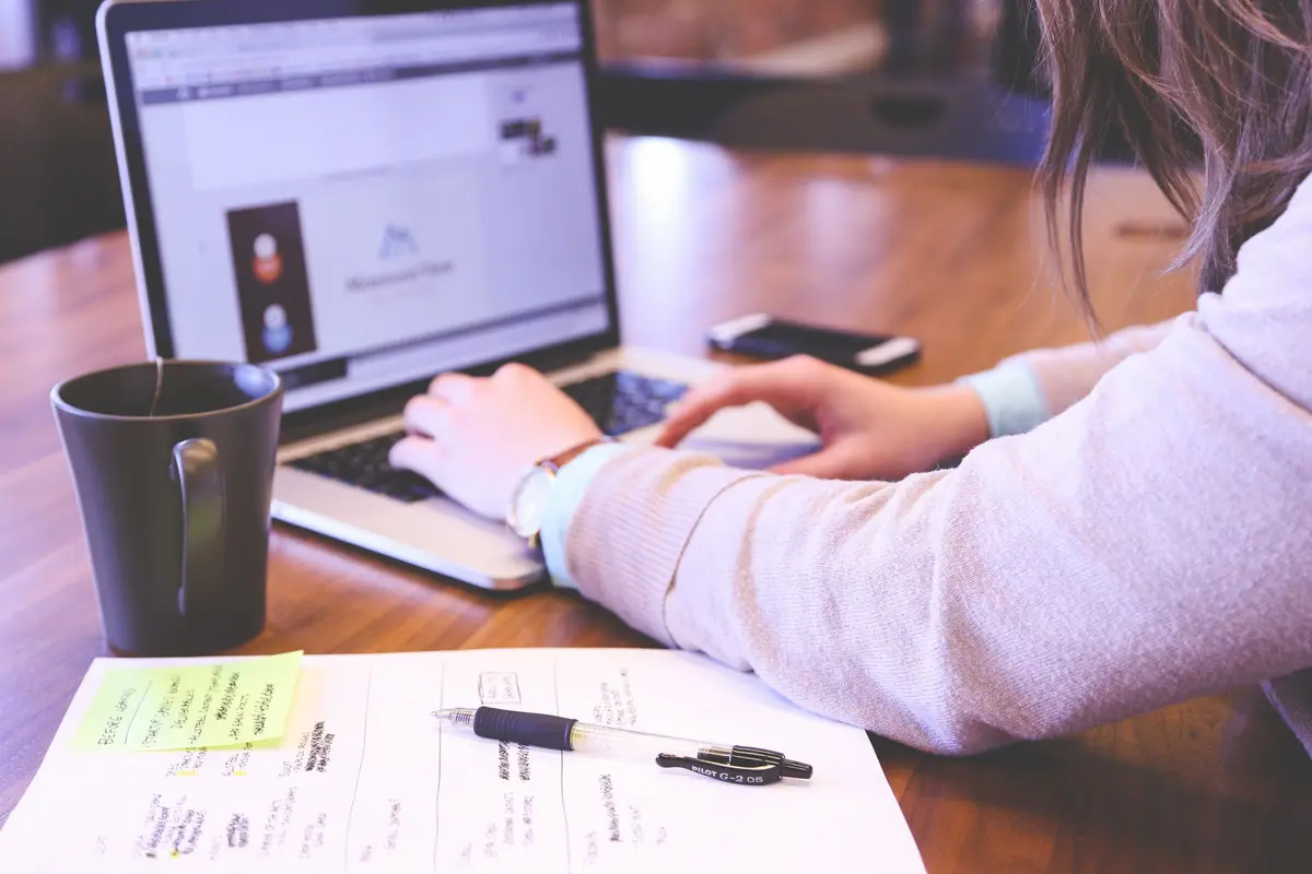 Mencari Lowongan Pekerjaan Secara Online
