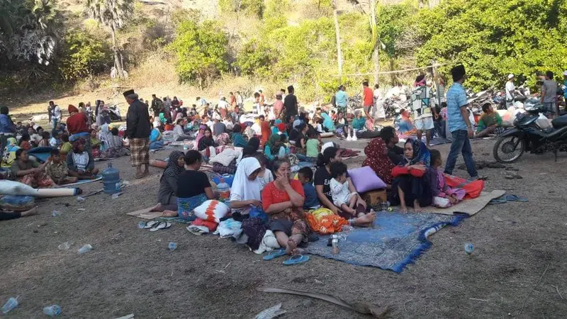 Masyarakat terdampak gempa Lombok 7 SR yang mengungsi