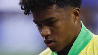 Pemain muda Brasil, Endrick saat laga Grup D Copa America 2024 melawan Kosta Rika di SoFi Stadium, Inglewood, California, Selasa (25/06/2024) WIB. (AFP/Getty Images/Buda Mendes)