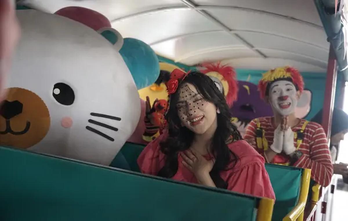 Davina Karamoy mengikuti karnaval bersama Lazada di Jakarta. (Dok. Istimewa)