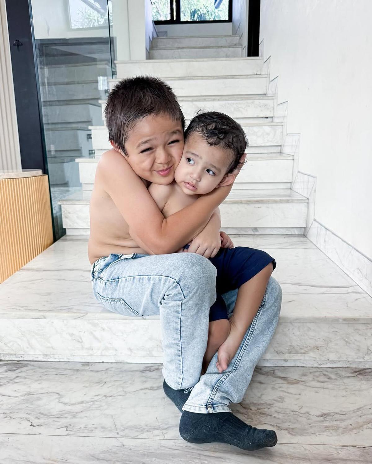 Sayang Adik, Jessica Iskandar Sebut El Barack Mau Belikan Don Verhaag Mainan Pakai Uangnya Sendiri