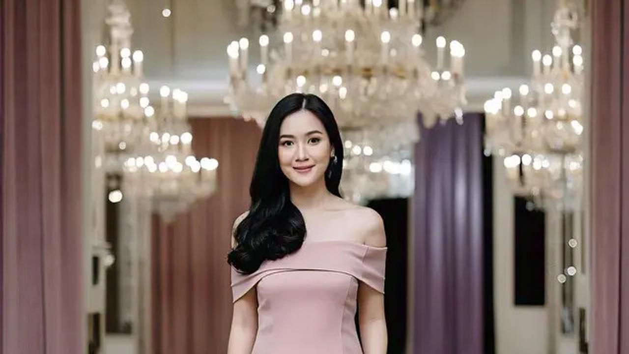 8 Model Gaun Pesta Modern 2025, Ini Referensi yang Simpel Tapi Berkelas
