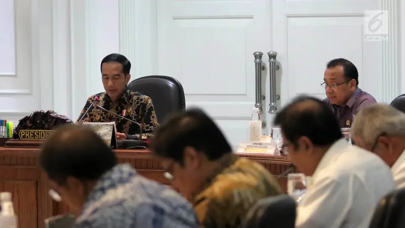 Jokowi Rapat Bareng Menteri Kabinet Kerja