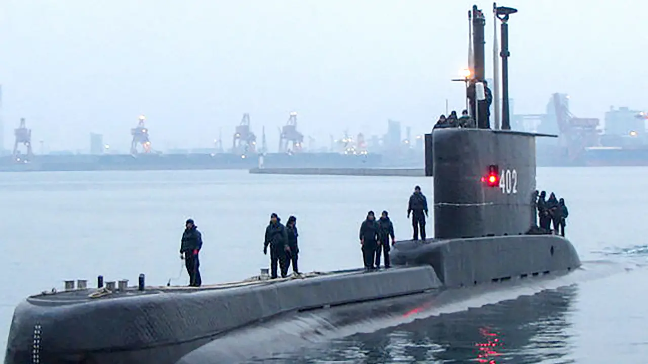 Wujud Kapal Selam KRI Nanggala-402 yang Hilang Kontak