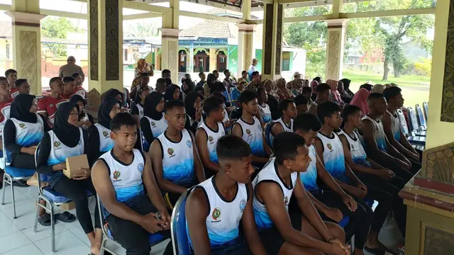Acara silaturahmi dan pelepasan Kontingen Dayung di Desa Kwatu, Mojokerto.