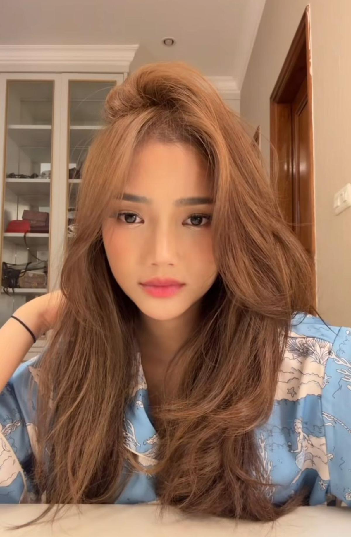 Momen Fuji Gak Rela Hapus Makeup MUA, Bikin Ngakak: "Pengennya Keluar Terus!"