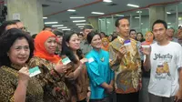 Jokowi Meresmikan Peluncuran Kartu Indonesia Pintar Dikantor Pos (Liputan6.com/Herman Zakharia)