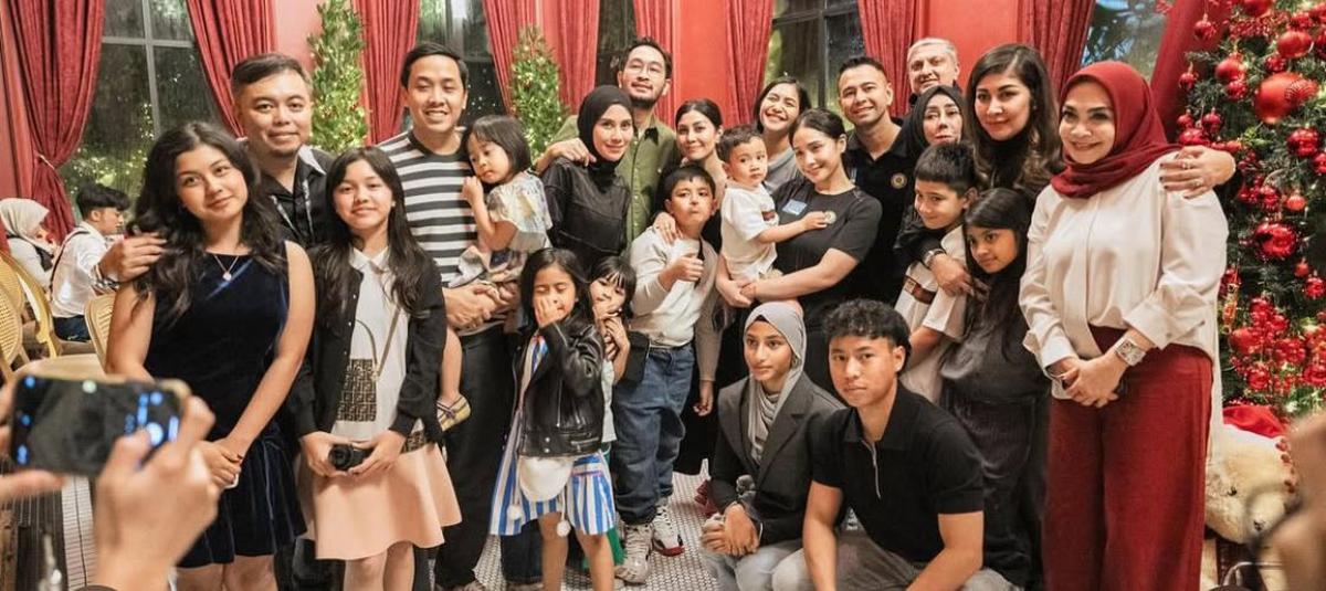 7 Potret Kemeriahan Ulang Tahun Mama Amy, Kejutan Manis dari Raffi Ahmad dan Keluarga Besar