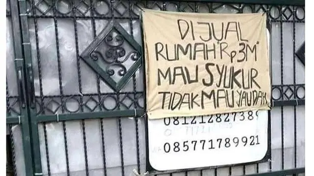 6 Tulisan Spanduk Penjualan dengan Alasan Tak Jelas Ini Bikin Geregetan
