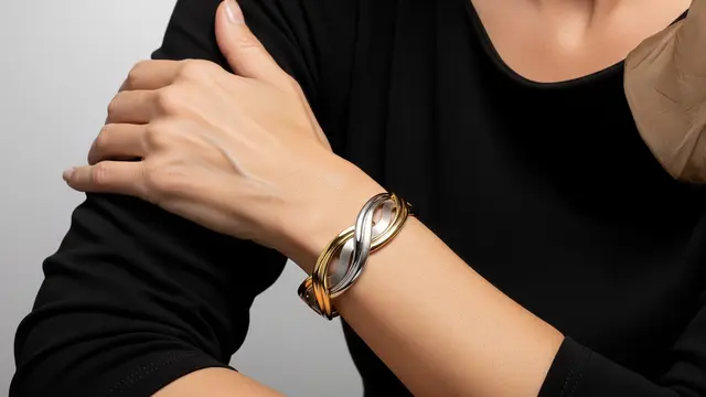 Model Gelang Emas untuk Usia 50 Tahun ke Atas 2026