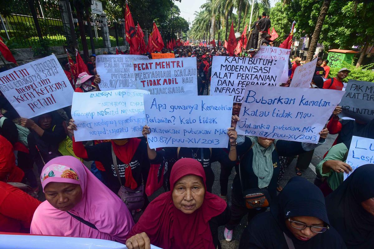 FOTO: Hari Tani Nasional, Petani Indramayu Tuntut Perbaikan Irigasi dan Modernisasi Pertanian