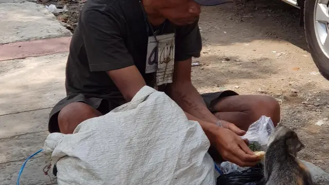 Wiwi sering berkeliaran di jalan. (Dok. Kecamatan Bojongloa Kidul)