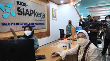 Menaker Resmikan Pembukaan KIOS SIAPkerja bagi Balai Pelatihan Vokasi dan Produktivitas (BPVP) se-Indonesia.