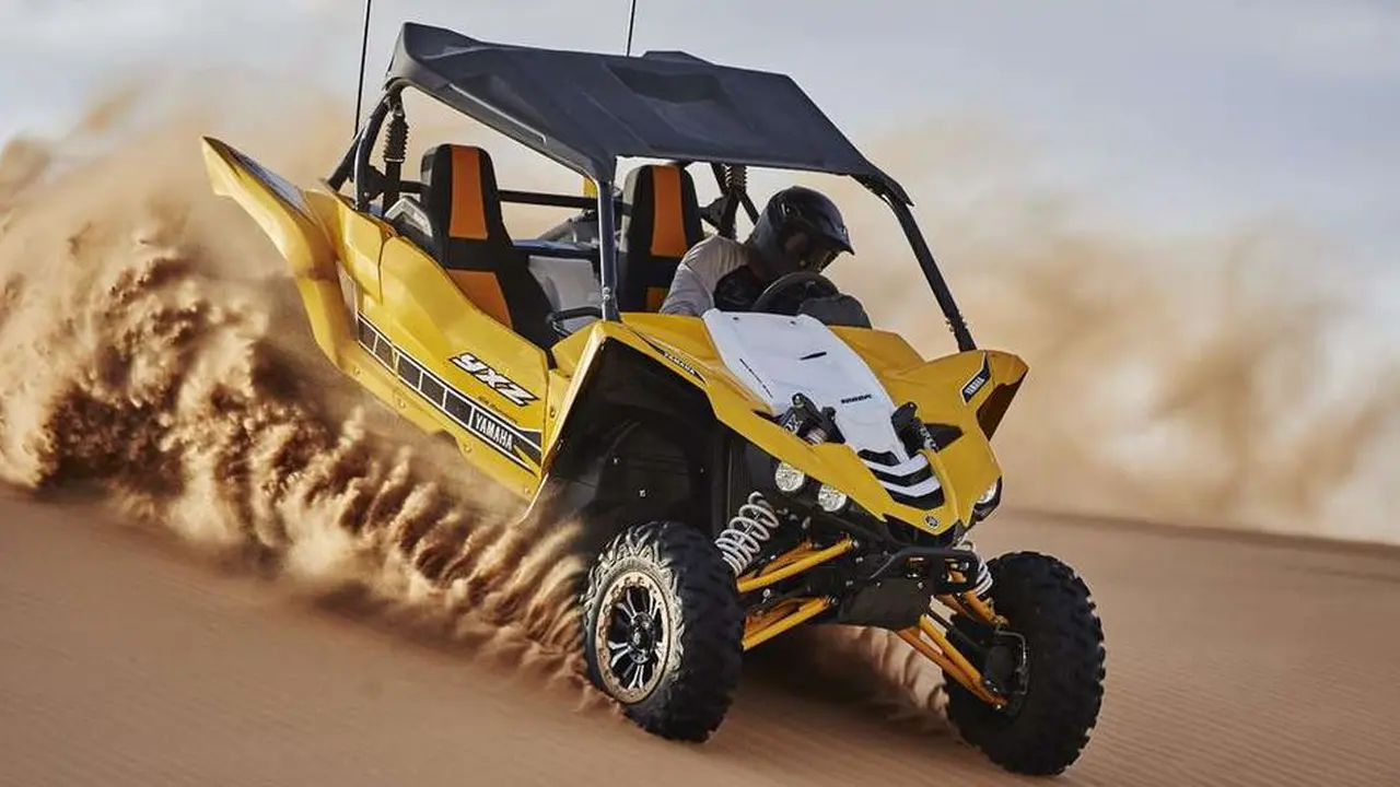 Yamaha YXZW000R.