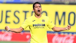 Carlos Bacca yang kini tengah menjalani musim kedua bersama klub Kolombia, Junior FC tercatat pernah memperkuat Villarreal di LaLiga selama 4 musim mulai 2017/2018 hingga 2020/2021, di mana pada musim pertamanya ia berstatus pinjaman dari AC Milan. Total 28 gol dan 10 assist dicetaknya dalam 110 laga di LaLiga bareng Villarreal, termasuk satu kali hattrick yang dicetaknya pada pekan ke-35 LaLiga 2017/2018 saat menang 4-1 atas tamunya, Celta Vigo (28/4/2018). (AFP/Jose Jordan)