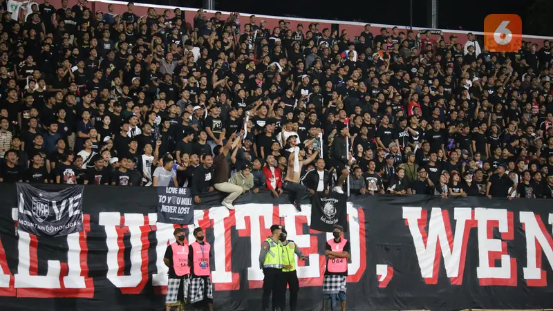 Suporter Bali United