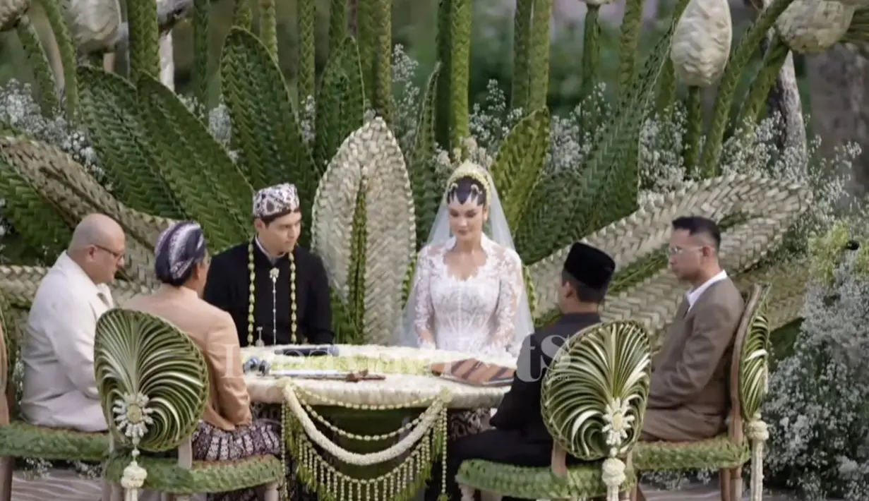 Luna Maya dan Maxime Bouttier melangsungkan akan nikah di Bali pada Rabu (7/5/2025). [Foto: TS Media.dok]