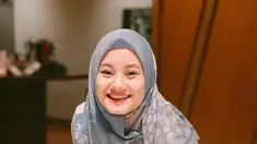 Gaya Hijab Dinda Hauw. (Sumber: Instagram/dindahw)