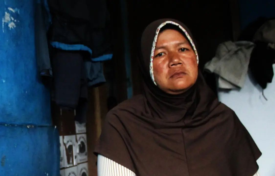 Ela Nurhayati, istri Didin tersangka pencurian cacing sonari. (Liputan6.com/Achmad Sudarno)