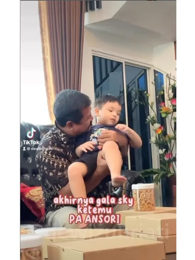6 Momen Gala Sky Bertemu Pak Ansori, Penolongnya Saat Tragedi Kecelakaan
