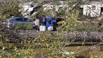 Badai Tornado Landa Alabama, Dua Orang Tewas