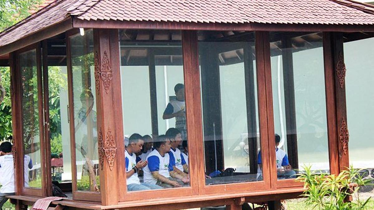 Desain Rumah Islami Terbaru 2025, Ide Mushola Estetik di Dalamnya