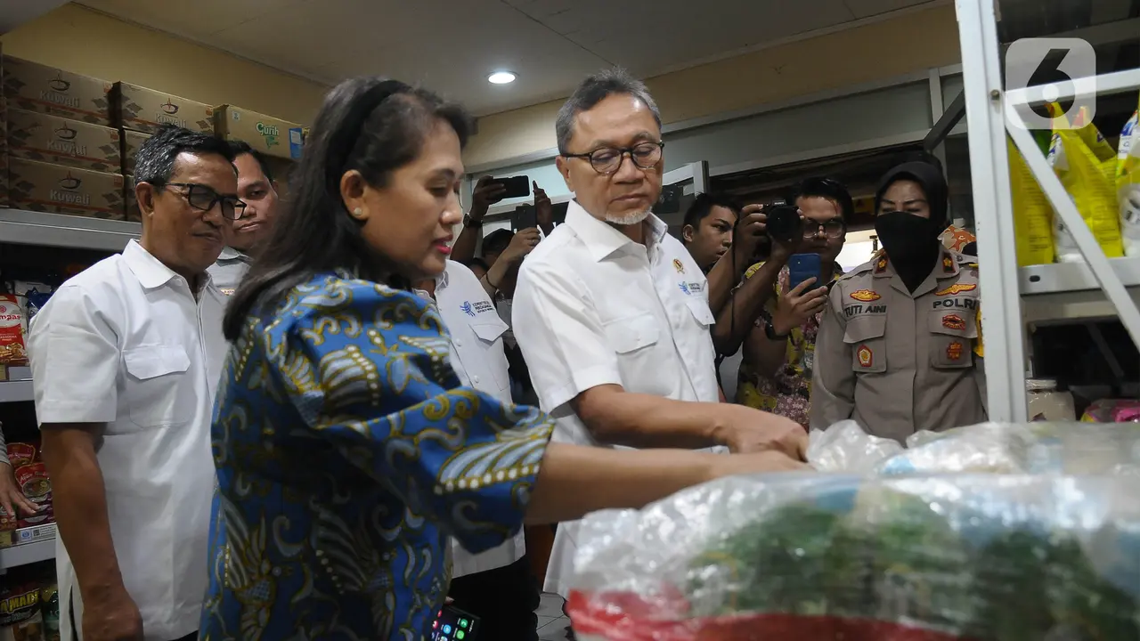 Giliran Pasar Kramat Jati Disambangi Mendag Zulhas