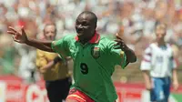 Legenda sepak bola Kamerun, Roger Milla. (Antonio Scorza/ AFP)