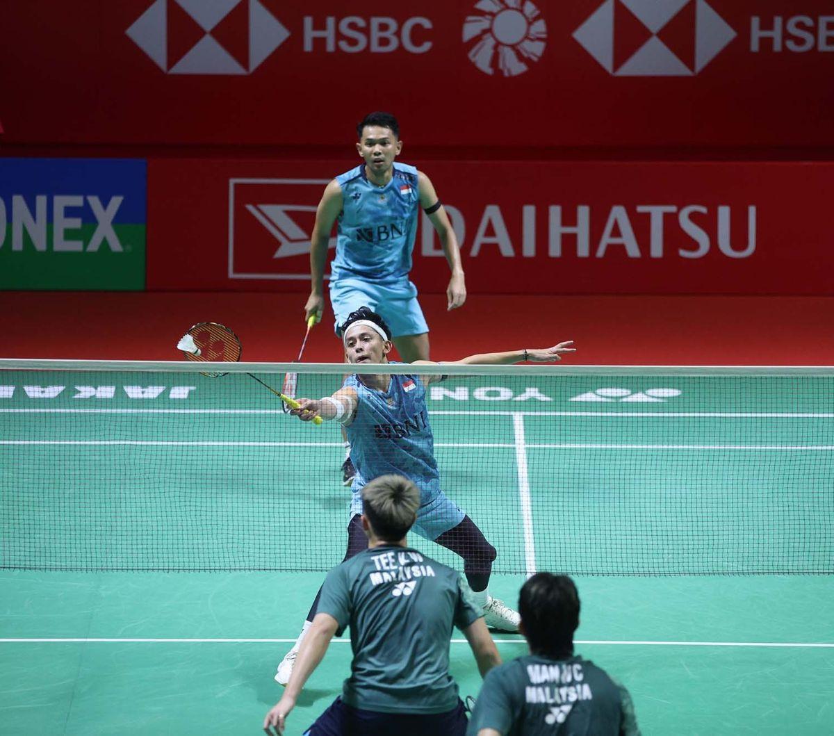 Ganda putra Indonesia, Fajar Alvian/Muhammad Rian tampil solid dalam pertandingan melawan wakil Malaysia,&nbsp;Man Wei Chong/Kai Wun Tee dalam babak 16 besar Indonesia Masters 2024di Istora Gelora Bung Karno, Senayan, Jakarta, Kamis (25/1/2024). Foto: Bol