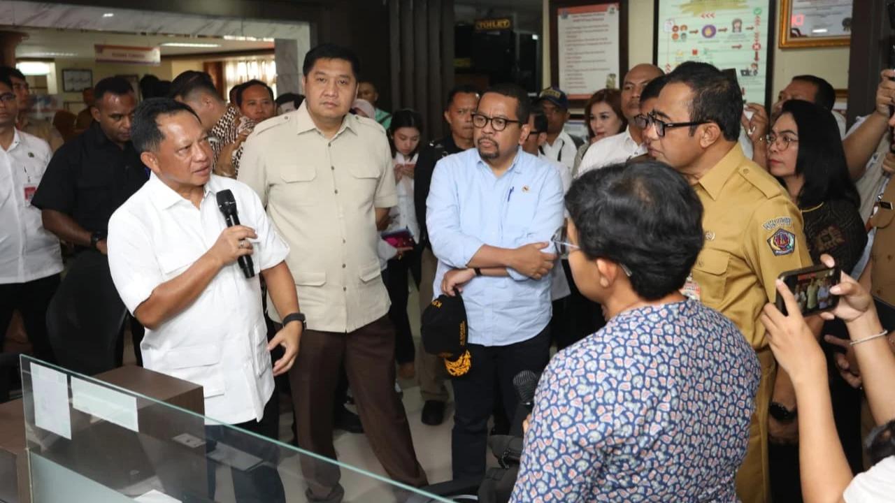 Mendagri Tito Karnavian Tinjau MPP Denpasar, Pastikan Pembebasan BPHTB dan PBG Berjalan Efektif