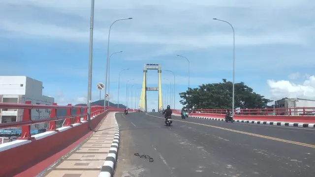 Jembatan Soekarno salah satu pilihan warga Manado untuk joging.