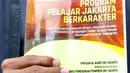 Buku Program Pelajar Jakarta Berkarakter yang diterbitkan oleh Yayasan al Kahfi, Jakarta, Jumat (25/9/2015). Yayasan al Kahfi melaporkan delapan pemilik akun media sosial yang telah memfitnah mereka ke Polda Metro Jaya. (Liputan6.com/Yoppy Renato)