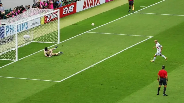 Foto: Tendangan Panenka ala Zinedine Zidane