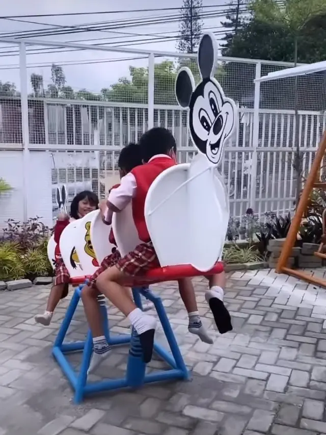 Yuni Shara akhirnya dapat mewujudukan mimpinya membuat gedung PAUD