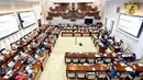 Suasana rapat kerja antara Menteri Keuangan Sri Mulyani Indrawati bersama Wakil Menteri Keuangan Suahasil Nazara dengan Komisi XI DPR di Jakarta, Rabu (19/1/2022). Rapat terkait evaluasi APBN tahun 2021 dan Pemulihan Ekonomi Nasional (PEN) 2021 serta rencana PEN 2022. (Liputan6.com/Angga Yuniar)