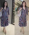 Donna Agnesia, sudah memiliki tiga orang anak namun tetap hadir dengan penampilannya yang memukau. Berparas cantik, namun Donna selalu memiliki style fashion yang kece badai seperti anak muda lainnya. (Instagram/dagnesia)