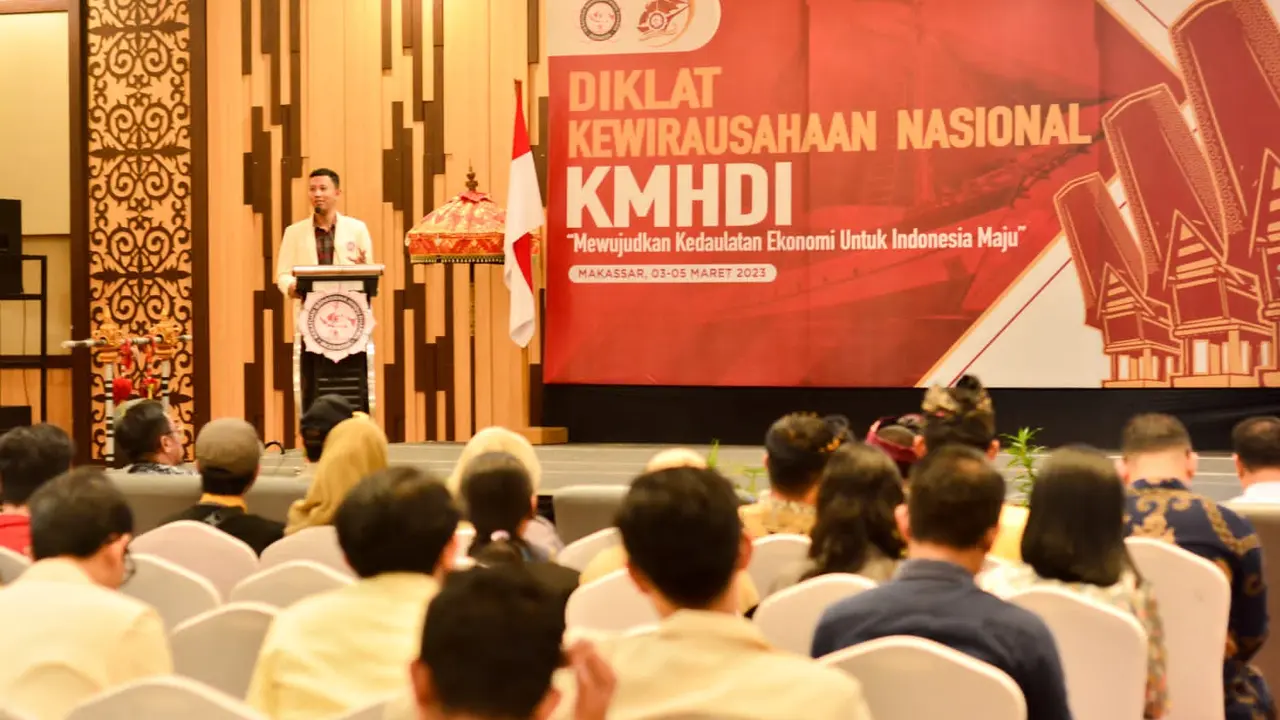 Diklat Kewirausahaan Nasional Kesatuan Mahasiswa Hindu Dharma Indonesia (DKN KMHDI) adalah salah satu program kerja PP KMHDI guna menunjang proses kaderisasi organisasi (Istimewa)