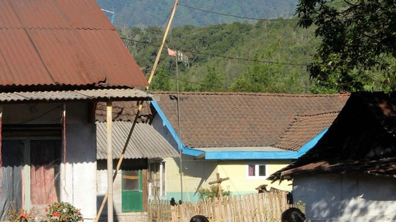 Erupsi tiga gunung berapi warnai perayaan Idul Fitri di Indonesia