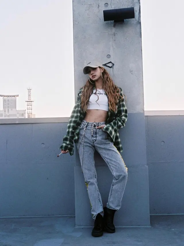 LISA BLACKPINK
