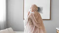 Ayu Pratiwi Umumkan Telah Menikah dengan Ruwadi, Ungkap Rasa Syukur dan Minta Doa