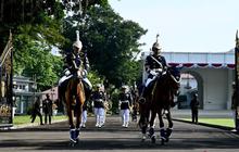 Serah Terima Kawal Istana Merdeka, Atraksi Wajib CFD yang Pukau Warga Jakarta