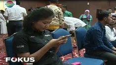 Kementerian Kominfo mulai 1 Mei 2018, memberlakukan pemblokiran total kartu SIM prabayar yang belum teregistrasi.